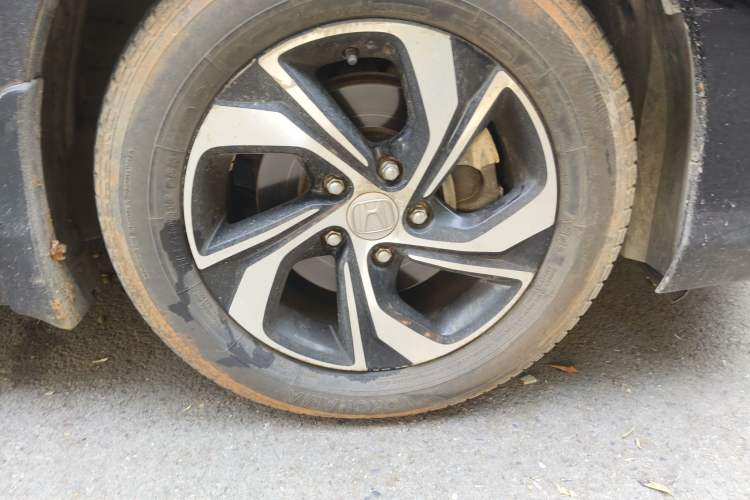 Used Honda Accord 2016 2.0L Elite Edition Right Front Wheel Hub