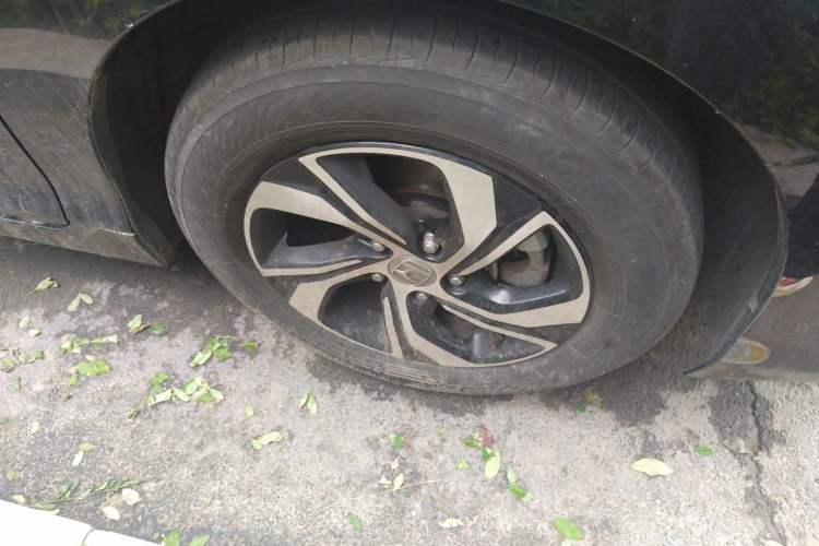 Used Honda Accord 2016 2.0L Comfort Edition Right Front Wheel Hub