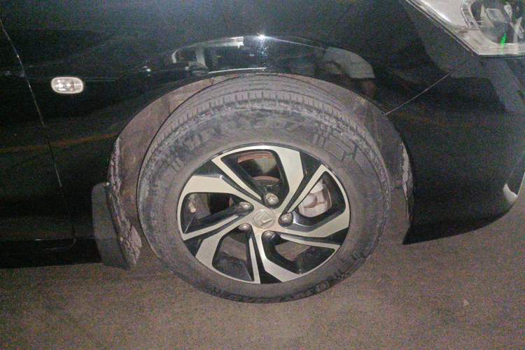 Used Honda Accord 2016 2.0L Comfort Edition Right Front Wheel Hub