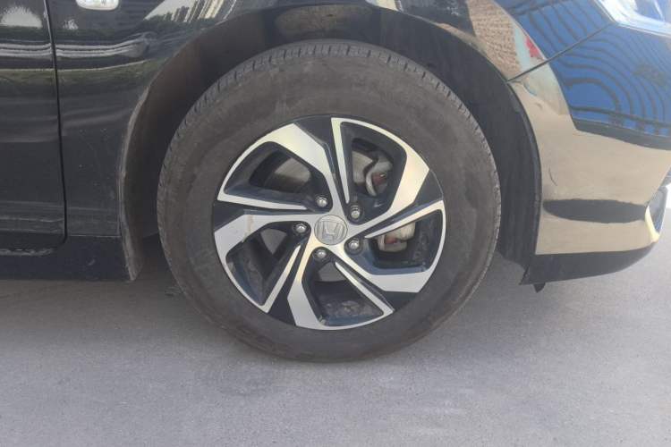 Used Honda Accord 2016 2.0L Elite Edition Right Front Wheel Hub
