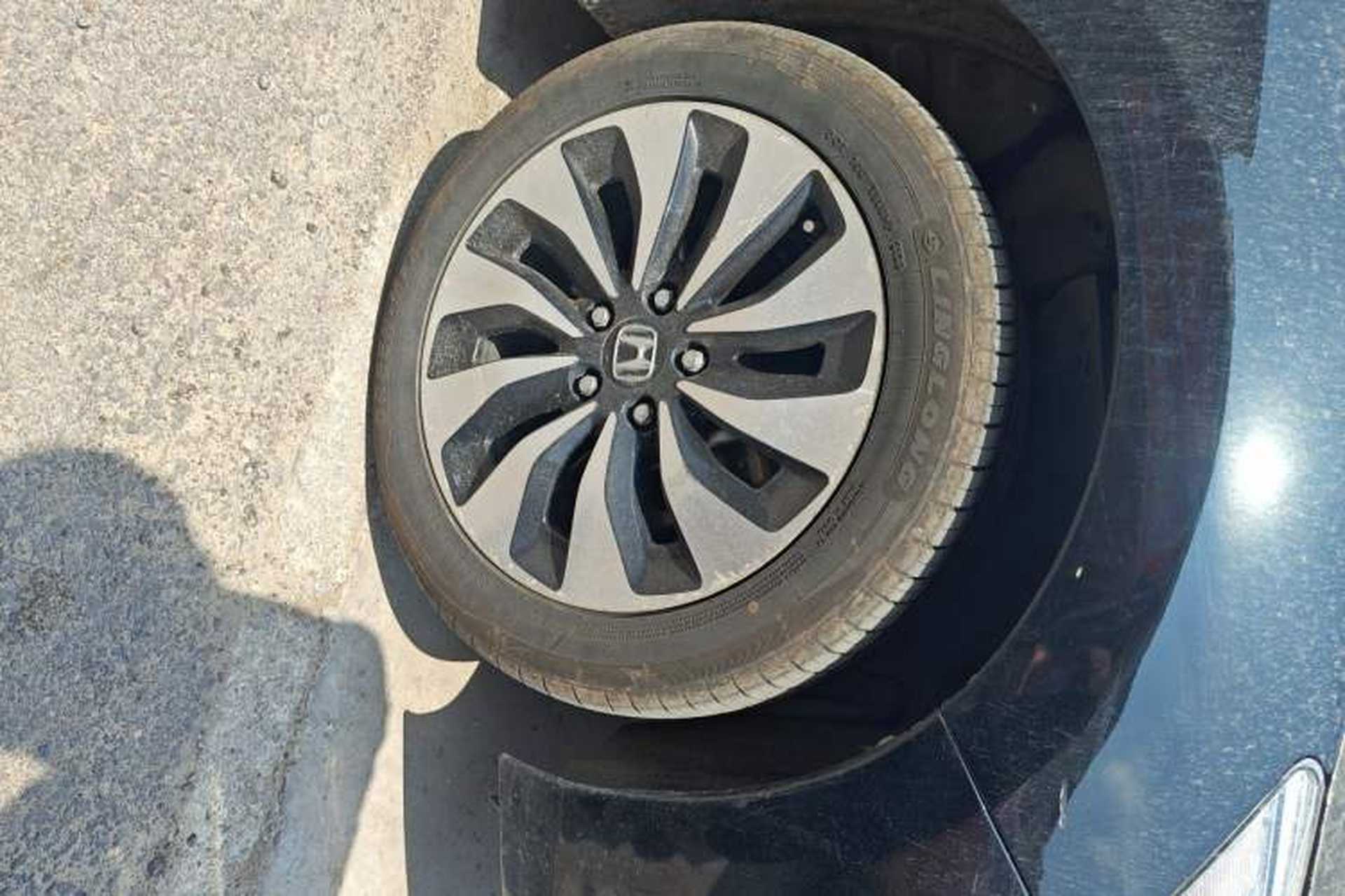Used Honda Accord 2016 Hybrid 2.0L Sharp Edition Right Front Wheel Hub
