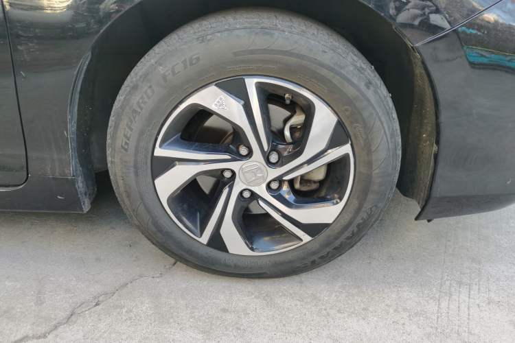 Used Honda Accord 2016 2.0L Comfort Edition Right Front Wheel Hub