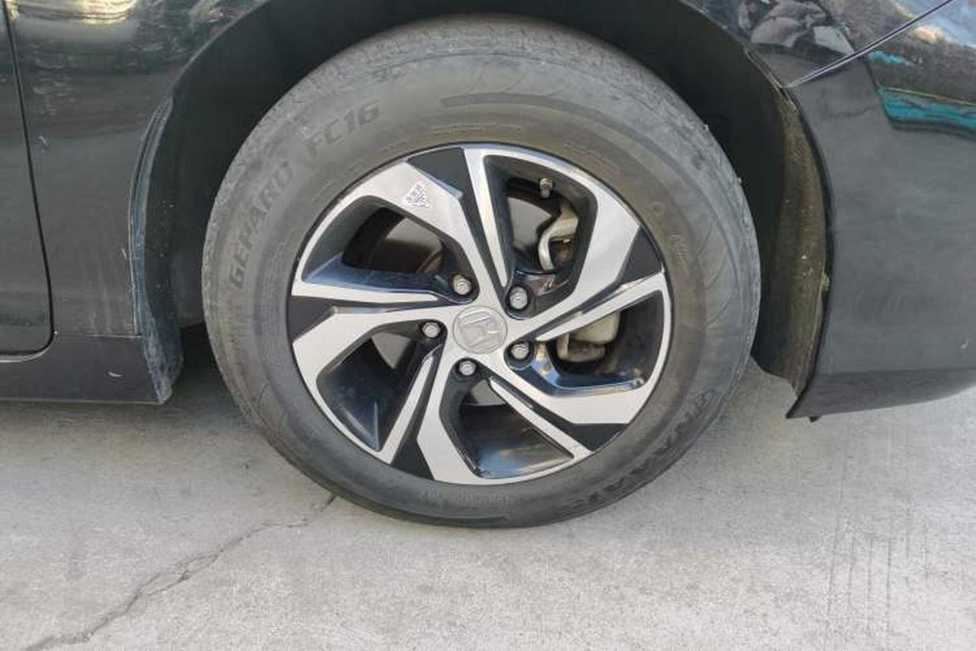 Used Honda Accord 2016 2.0L Comfort Edition Right Front Wheel Hub
