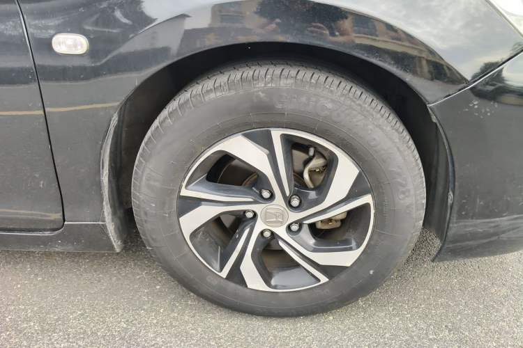 Used Honda Accord 2016 2.0L Comfort Edition Right Front Wheel Hub