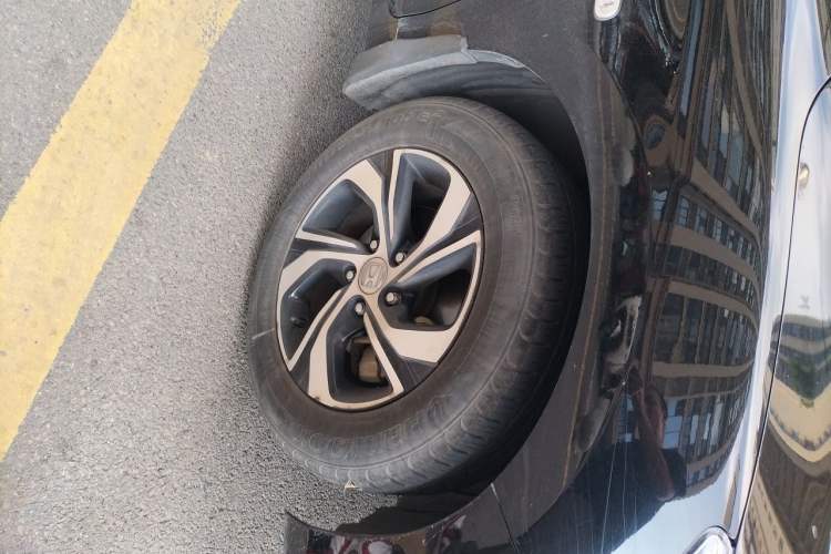 Used Honda Accord 2016 2.0L Elite Edition Right Front Wheel Hub