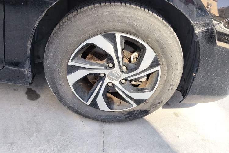 Used Honda Accord 2016 2.0L Elite Edition Right Front Wheel Hub