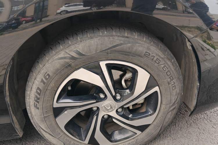 Used Honda Accord 2016 2.0L Elite Edition Right Front Wheel Hub