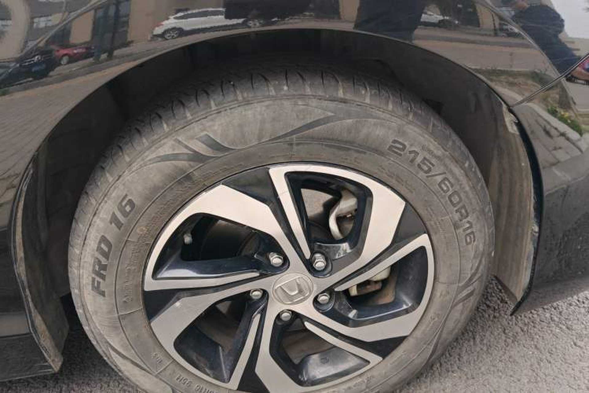 Used Honda Accord 2016 2.0L Elite Edition Right Front Wheel Hub
