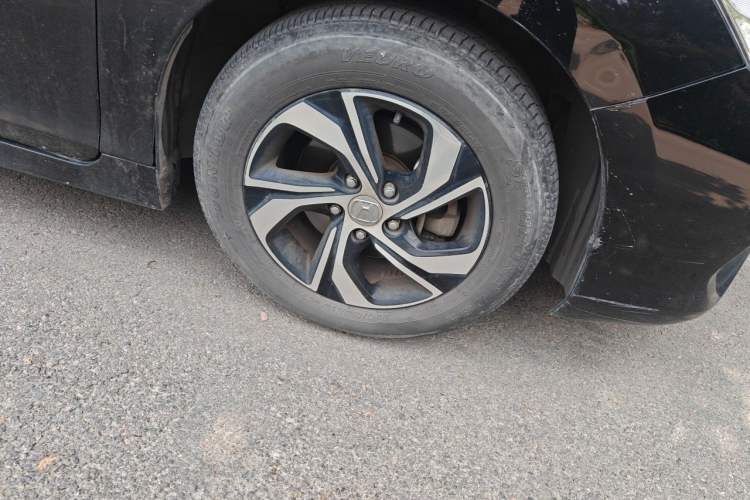 Used Honda Accord 2016 2.0L Comfort Edition Right Front Wheel Hub