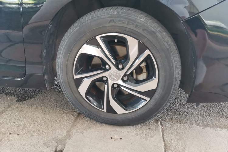 Used Honda Accord 2016 2.0L Elite Edition Right Front Wheel Hub