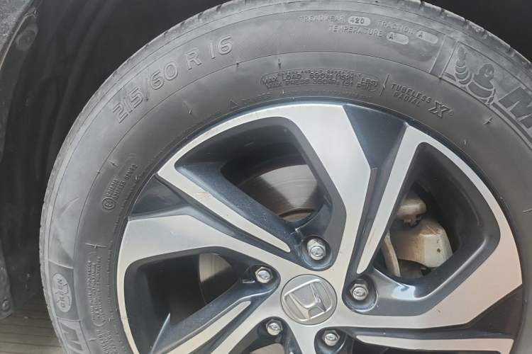 Used Honda Accord 2016 2.0L Comfort Edition Right Front Wheel Hub