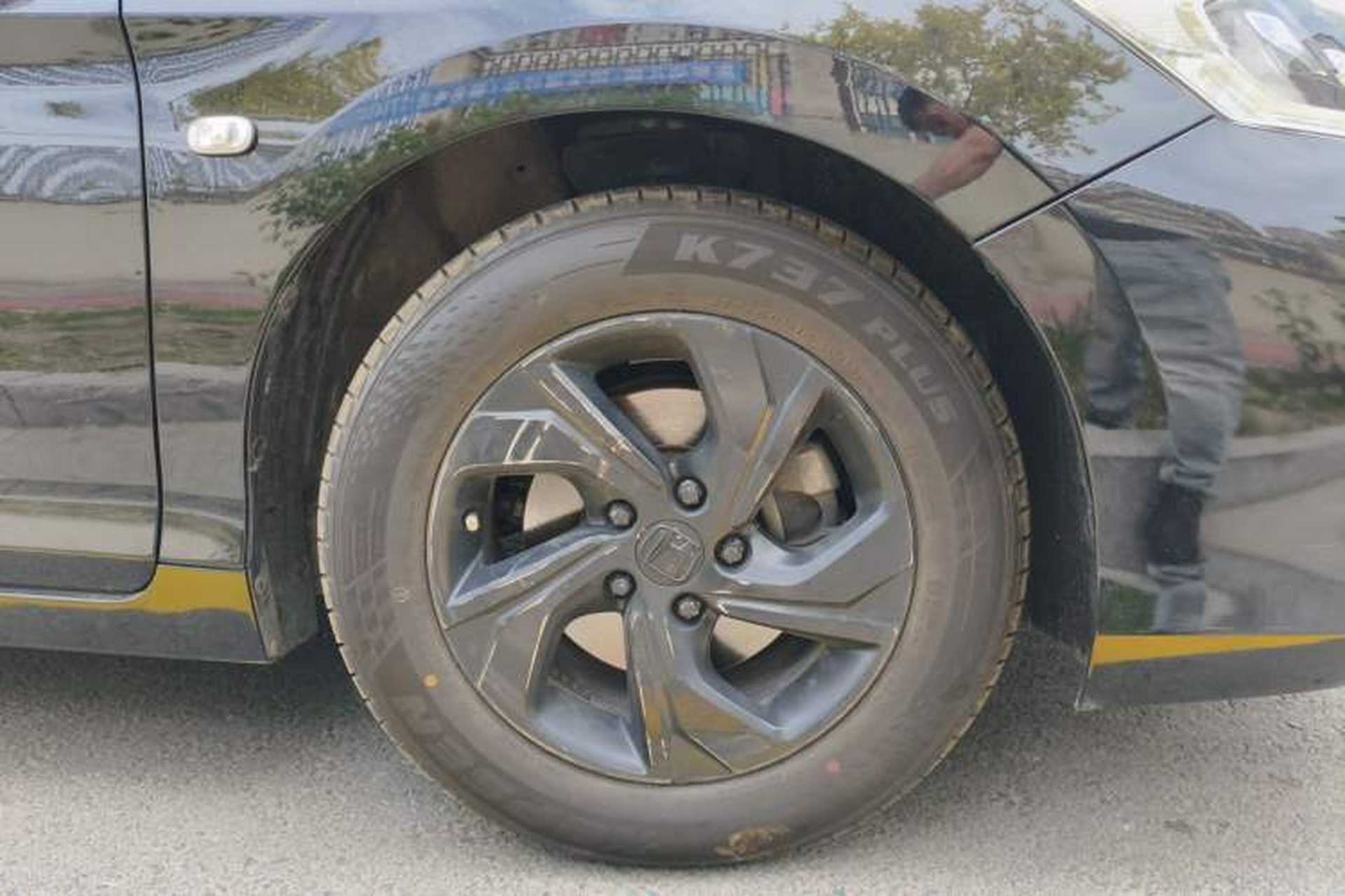 Used Honda Accord 2016 2.0L Comfort Edition Right Front Wheel Hub