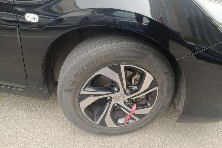 Used Honda Accord 2016 2.0L Comfort Edition Right Front Wheel Hub