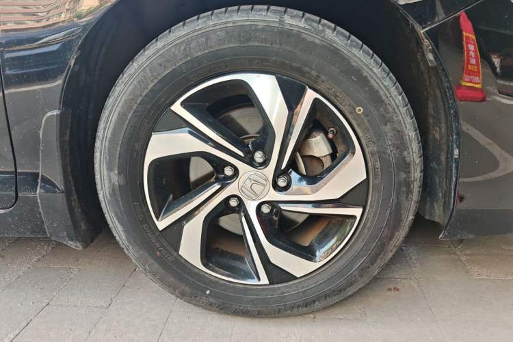 Used Honda Accord 2016 2.0L Comfort Edition Right Front Wheel Hub