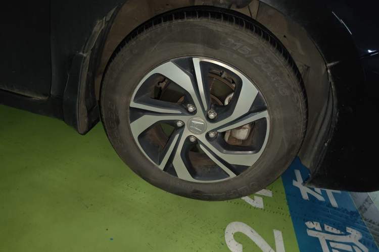 Used Honda Accord 2016 2.0L Comfort Edition Right Front Wheel Hub