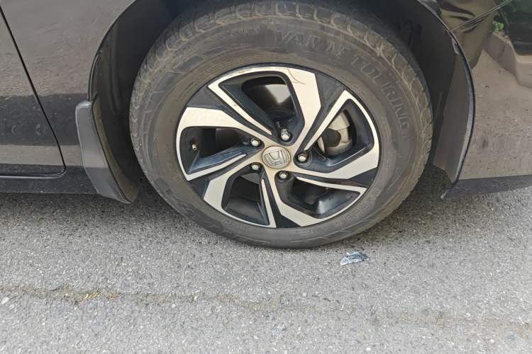 Used Honda Accord 2016 2.0L Comfort Edition Right Front Wheel Hub