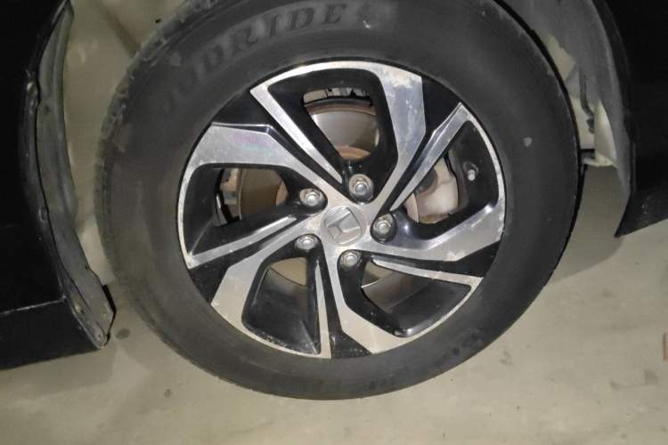Used Honda Accord 2016 2.0L Comfort Edition Right Front Wheel Hub