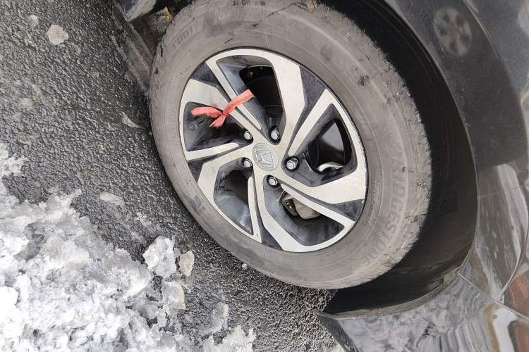 Used Honda Accord 2016 2.0L Comfort Edition Right Front Wheel Hub