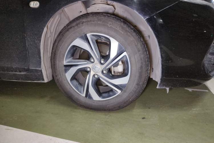Used Honda Accord 2016 2.0L Elite Edition Right Front Wheel Hub