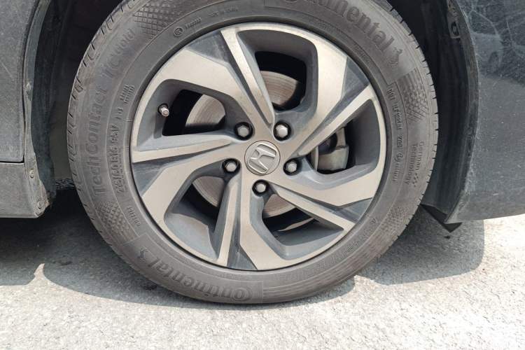 Used Honda Accord 2016 2.0L Comfort Edition Right Front Wheel Hub