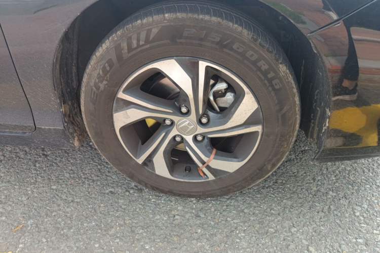 Used Honda Accord 2016 2.0L Comfort Edition Right Front Wheel Hub