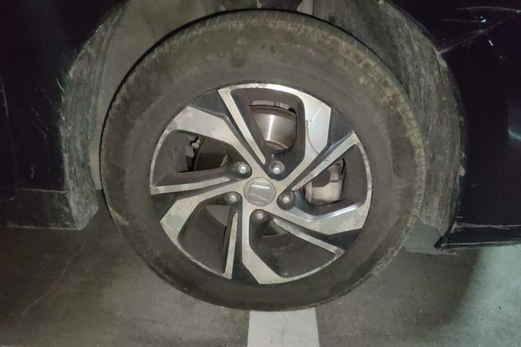 Used Honda Accord 2016 2.0L Comfort Edition Right Front Wheel Hub