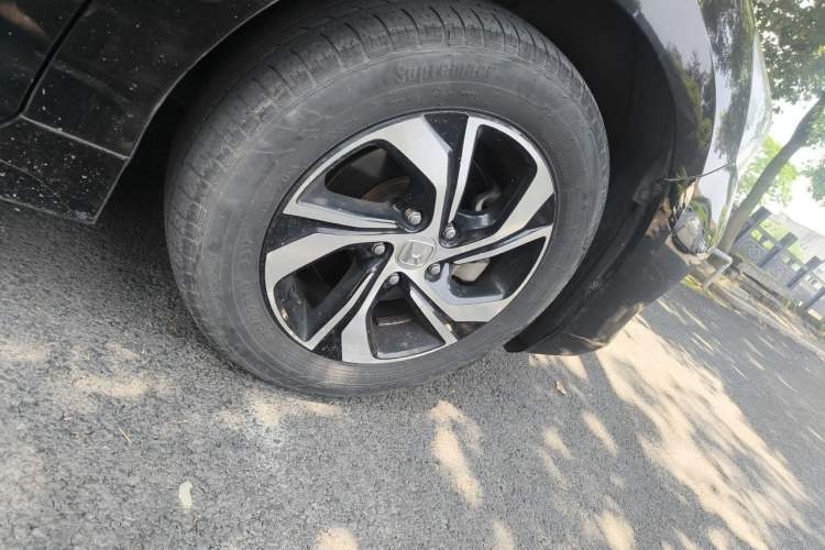 Used Honda Accord 2016 2.0L Comfort Edition Right Front Wheel Hub