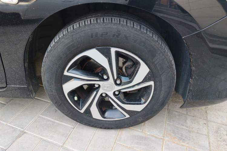 Used Honda Accord 2016 2.0L Elite Edition Right Front Wheel Hub