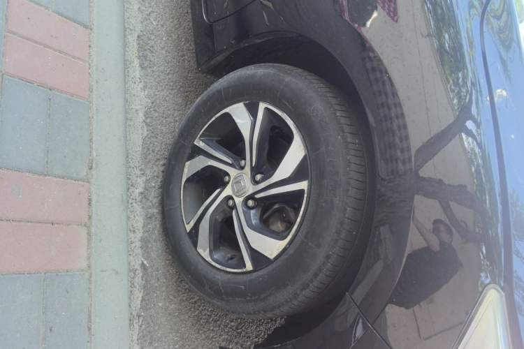Used Honda Accord 2016 2.0L Comfort Edition Right Front Wheel Hub