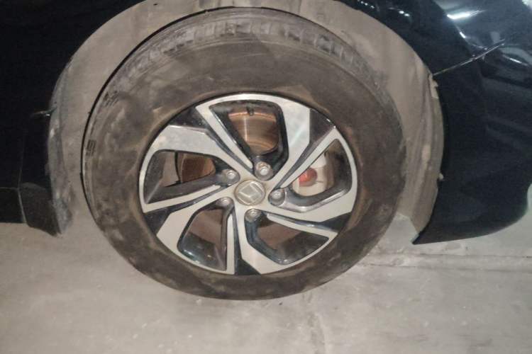 Used Honda Accord 2016 2.0L Comfort Edition Right Front Wheel Hub
