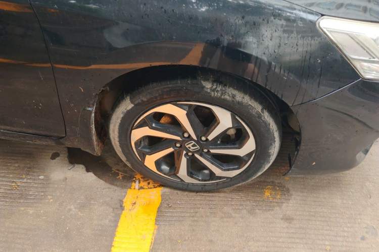 Used Honda Accord 2016 2.4L Zhi Rui Edition Right Front Wheel Hub