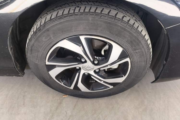 Used Honda Accord 2016 2.0L Elite Edition Right Front Wheel Hub