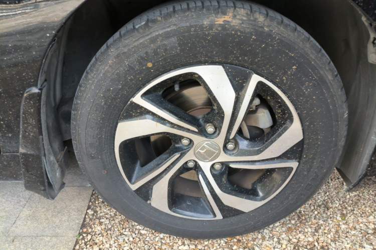 Used Honda Accord 2016 2.0L Elite Edition Right Front Wheel Hub
