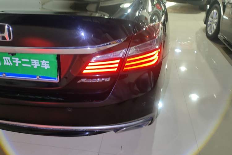 Used Honda Accord 2016 2.0L Elite Edition Right Rear Taillight