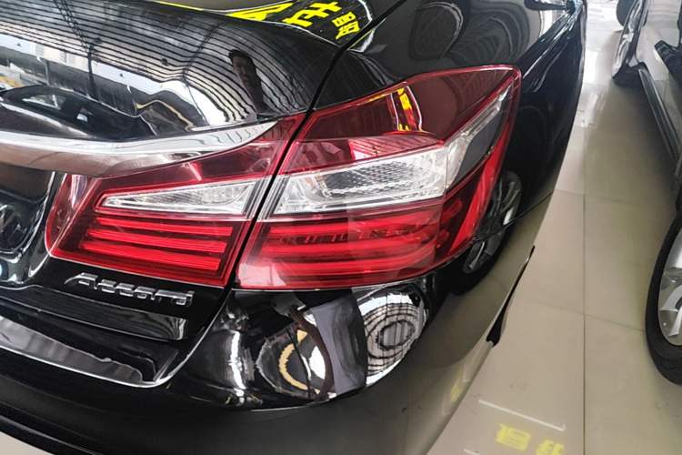 Used Honda Accord 2016 2.0L Elite Edition Right Rear Taillight