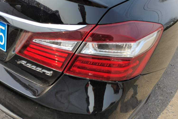 Used Honda Accord 2016 2.0L Elite Edition Right Rear Taillight