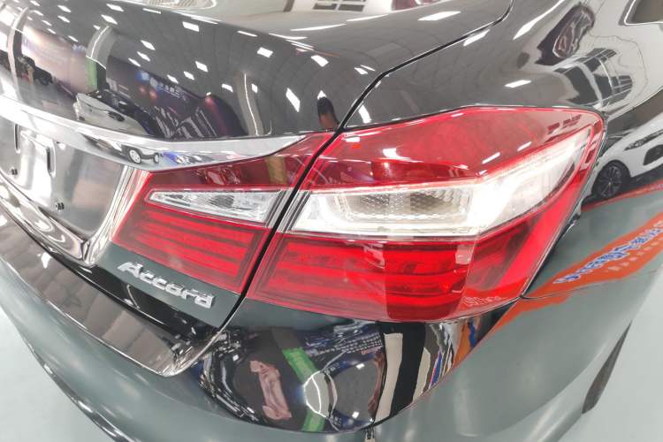 Used Honda Accord 2016 2.0L Elite Edition Right Rear Taillight