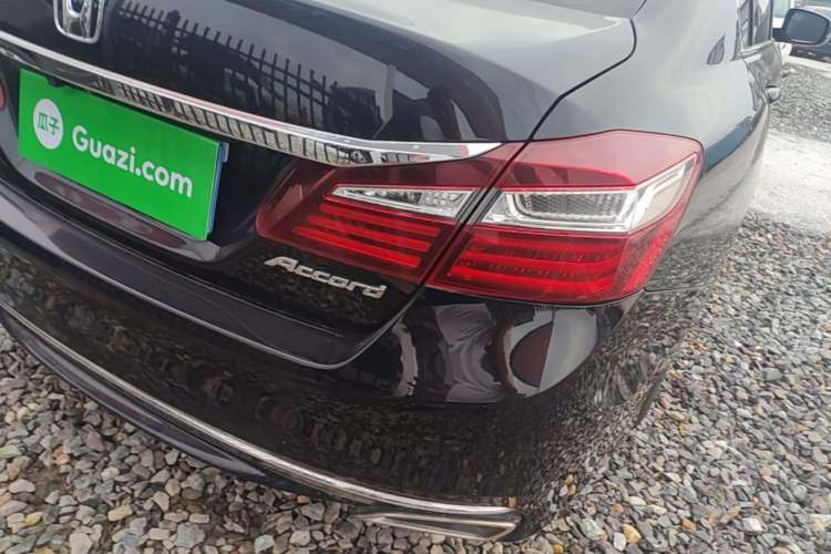 Used Honda Accord 2016 2.0L Luxury Edition Right Rear Taillight