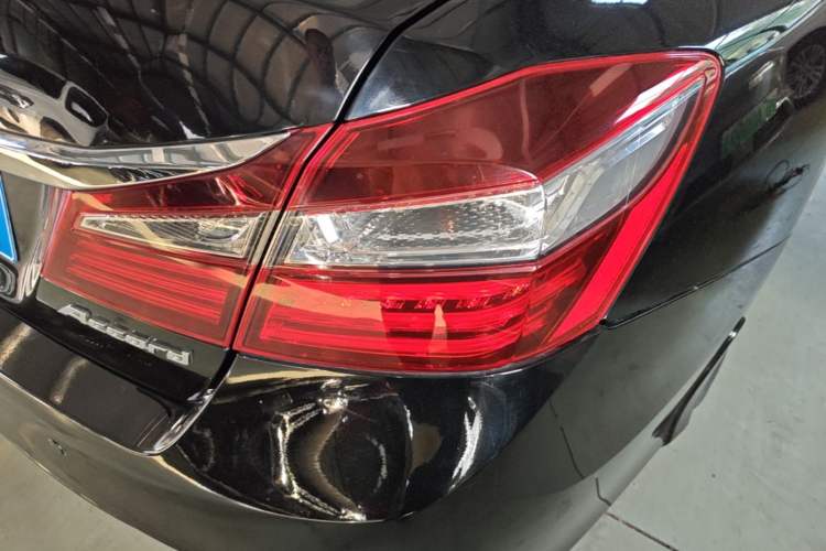Used Honda Accord 2016 2.0L Elite Edition Right Rear Taillight