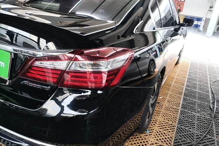 Used Honda Accord 2016 2.0L Elite Edition Right Rear Taillight
