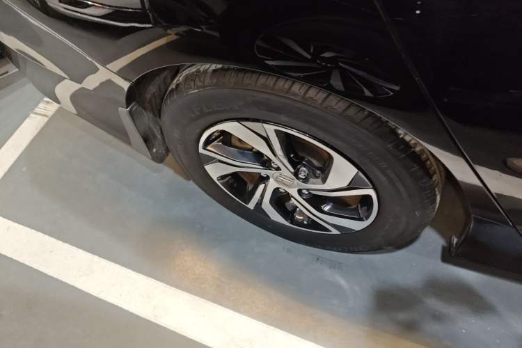 Used Honda Accord 2016 2.0L Comfort Edition Right Rear Wheel Hub