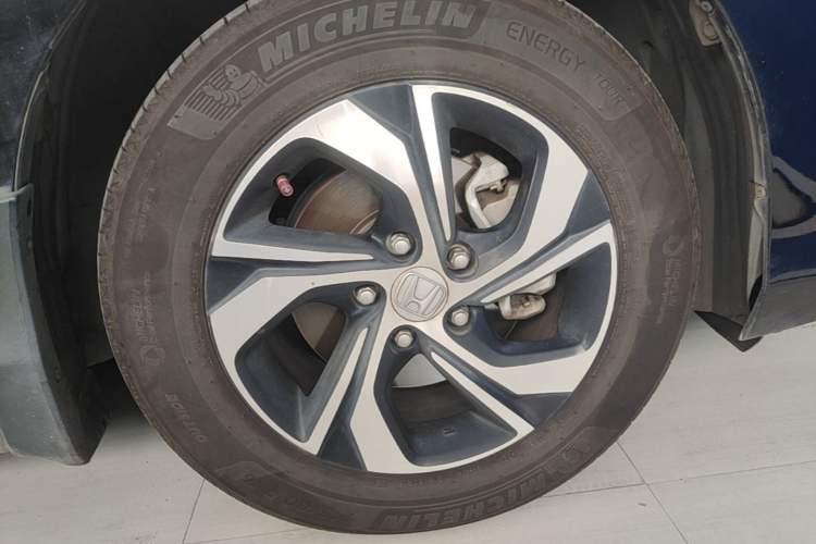 Used Honda Accord 2016 2.0L Comfort Edition Right Rear Wheel Hub