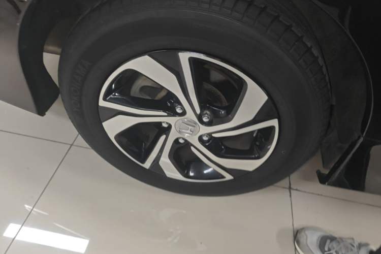 Used Honda Accord 2016 2.0L Comfort Edition Right Rear Wheel Hub