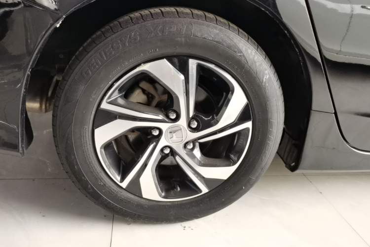 Used Honda Accord 2016 2.0L Comfort Edition Right Rear Wheel Hub