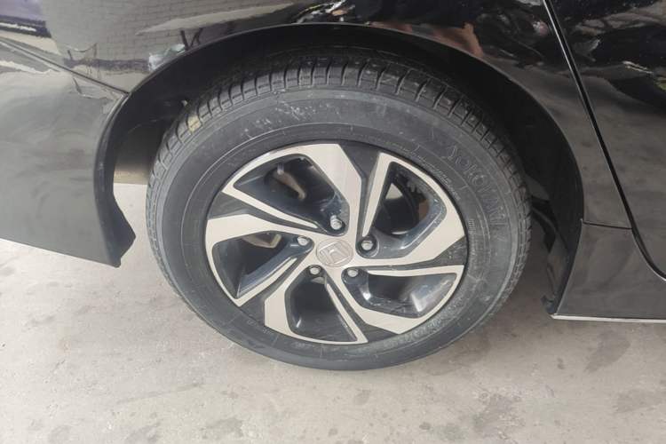 Used Honda Accord 2016 2.0L Elite Edition Right Rear Wheel Hub