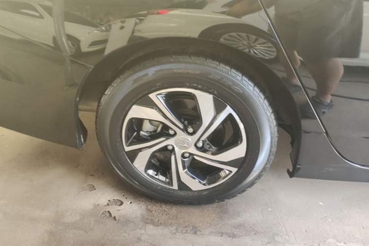 Used Honda Accord 2016 2.0L Comfort Edition Right Rear Wheel Hub
