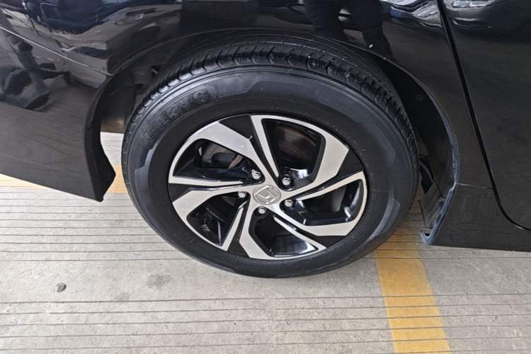 Used Honda Accord 2016 2.0L Comfort Edition Right Rear Wheel Hub