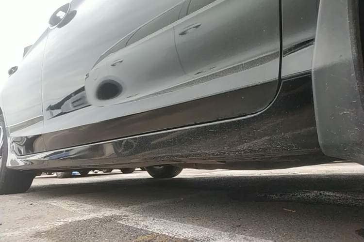 Used Honda Accord 2016 2.0L Comfort Edition Right Side Sill