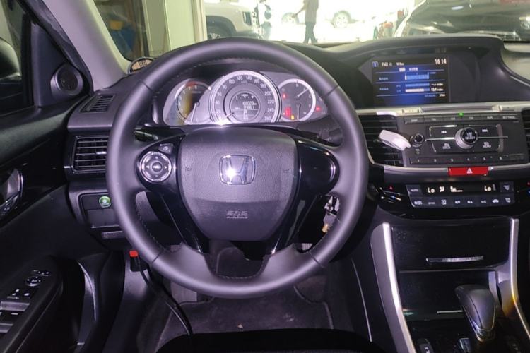 Used Honda Accord 2016 2.0L Elite Edition Steering Wheel