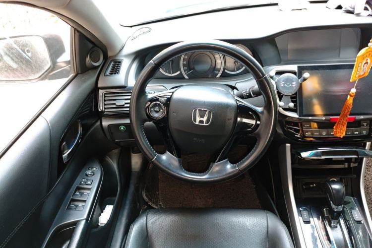 Used Honda Accord 2016 2.0L Elite Edition Steering Wheel